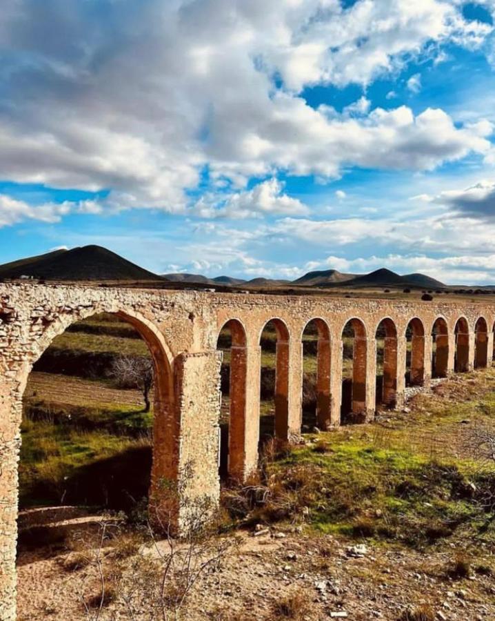 Cortijo Los Garridos - 8 Huespedes Fernan Perez Dış mekan fotoğraf
